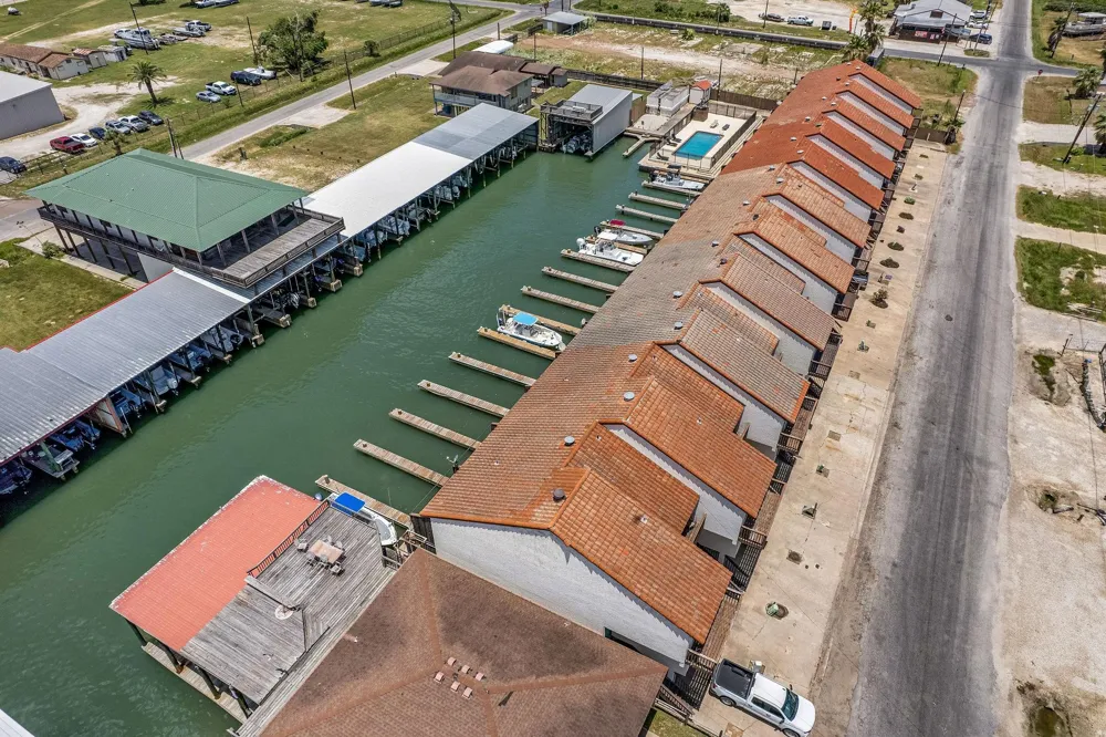 434 15th #16 Port O Connor, TX 77982