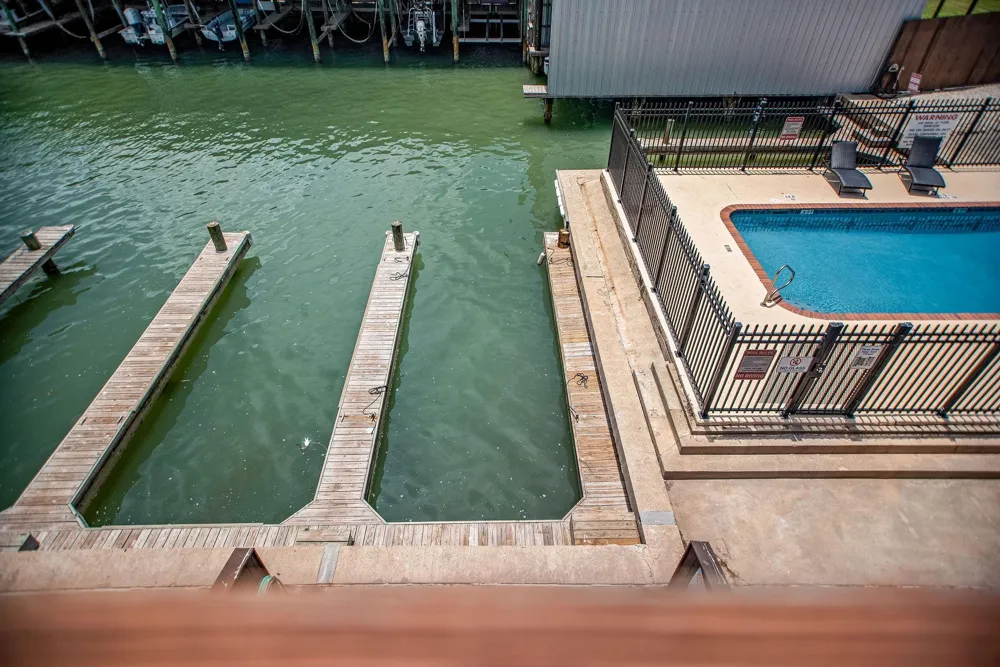 434 15th #16 Port O Connor, TX 77982