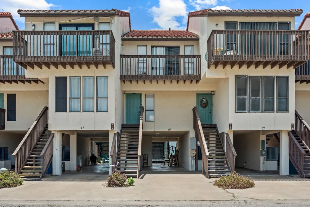 434 15th #16 Port O Connor, TX 77982