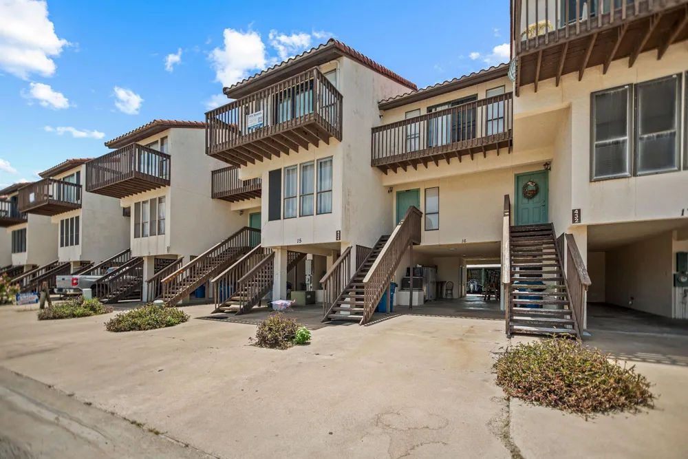 434 15th #16 Port O Connor, TX 77982
