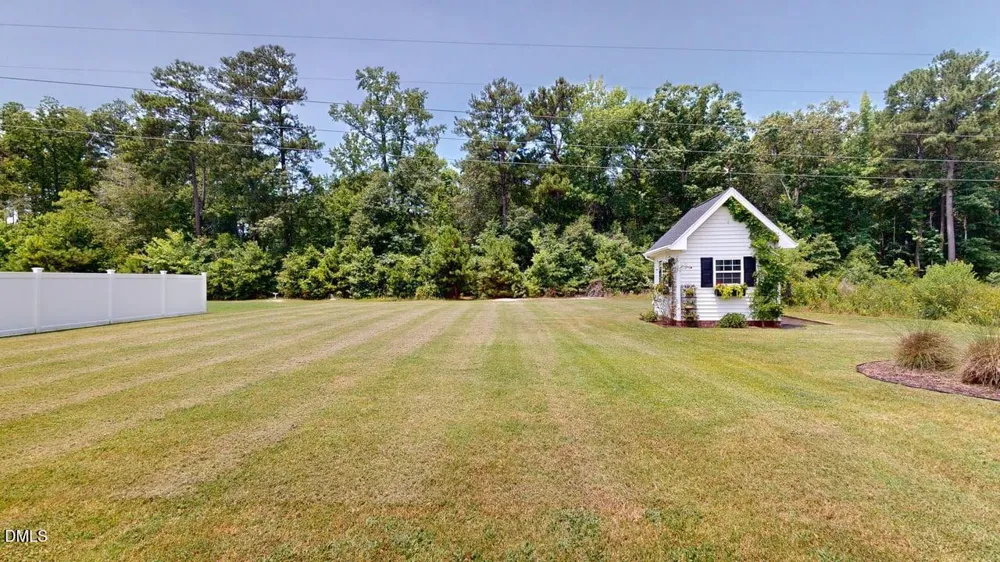 305 Summerfield Drive Pikeville, NC 27863