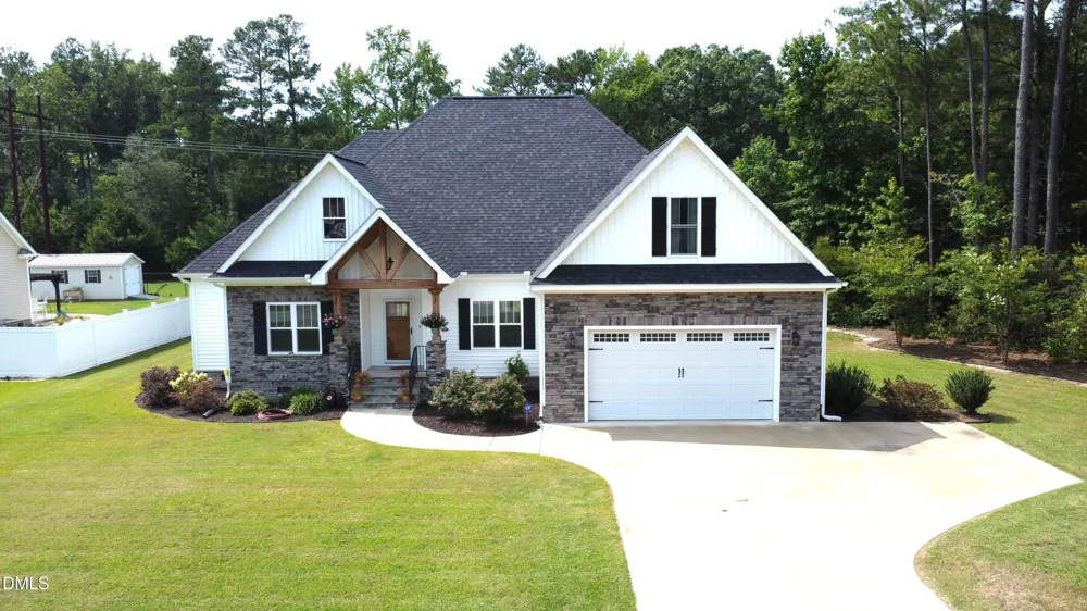 305 Summerfield Drive Pikeville, NC 27863