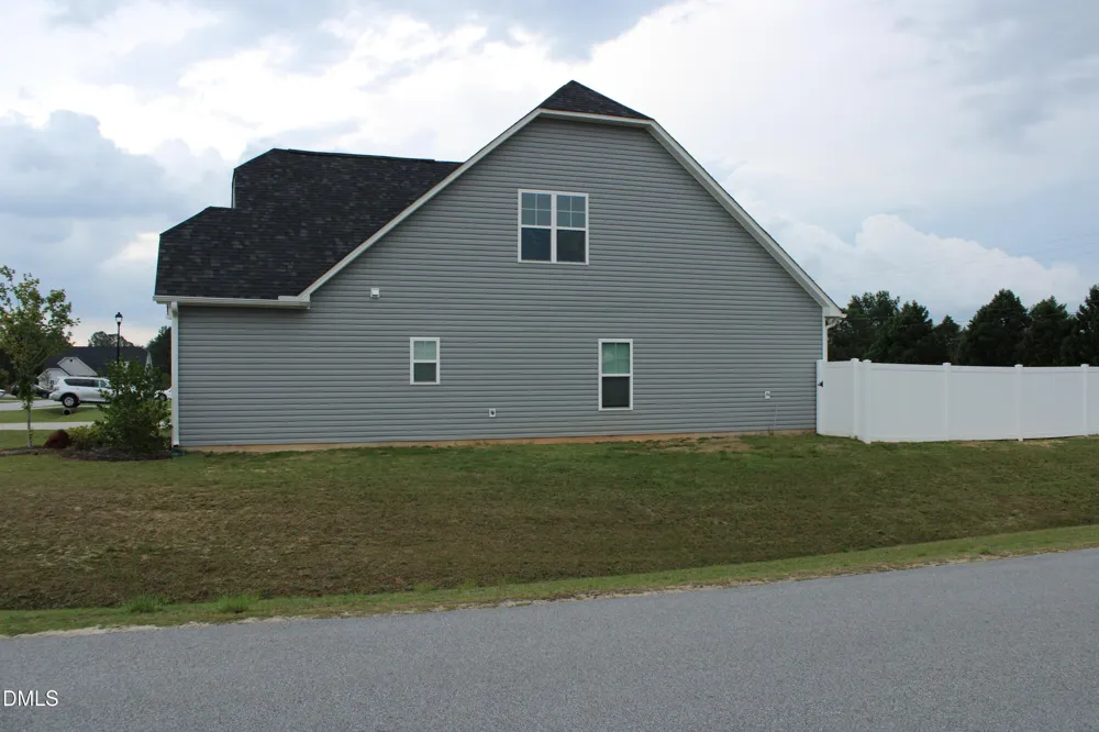 20 E Sand Luggs Court Angier, NC 27501
