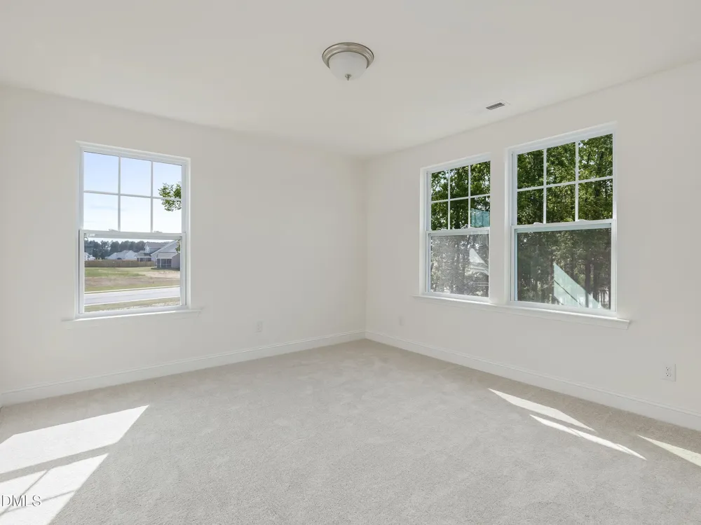 548 Hipwood Drive Zebulon, NC 27597