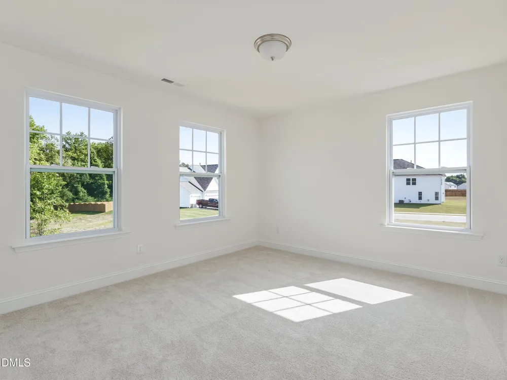 548 Hipwood Drive Zebulon, NC 27597