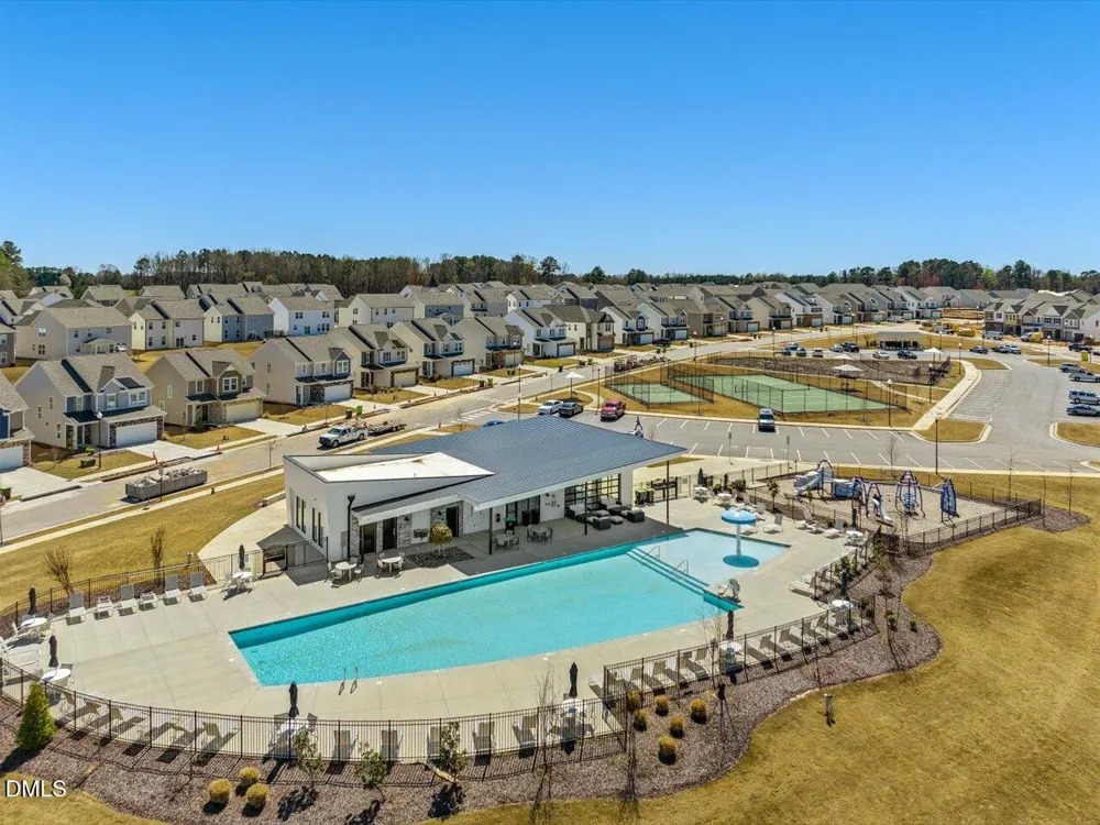 548 Hipwood Drive Zebulon, NC 27597
