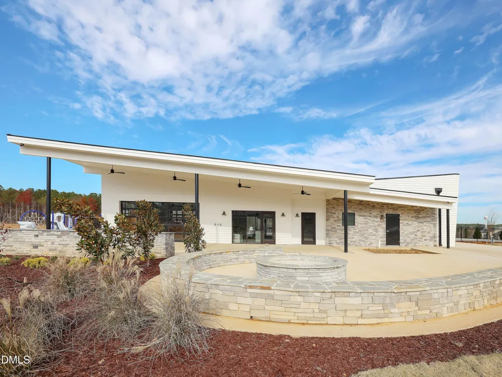 548 Hipwood Drive Zebulon, NC 27597