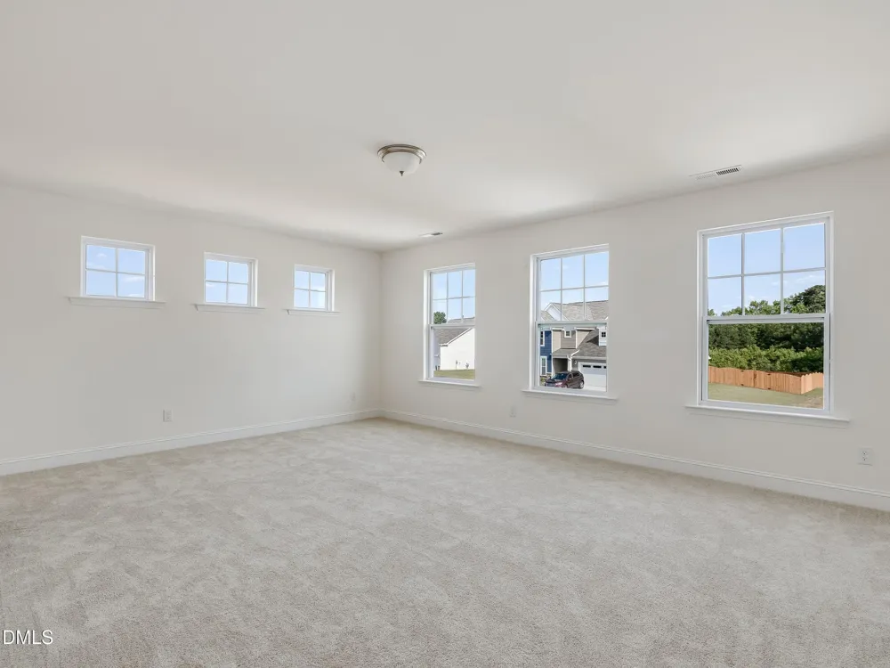 548 Hipwood Drive Zebulon, NC 27597