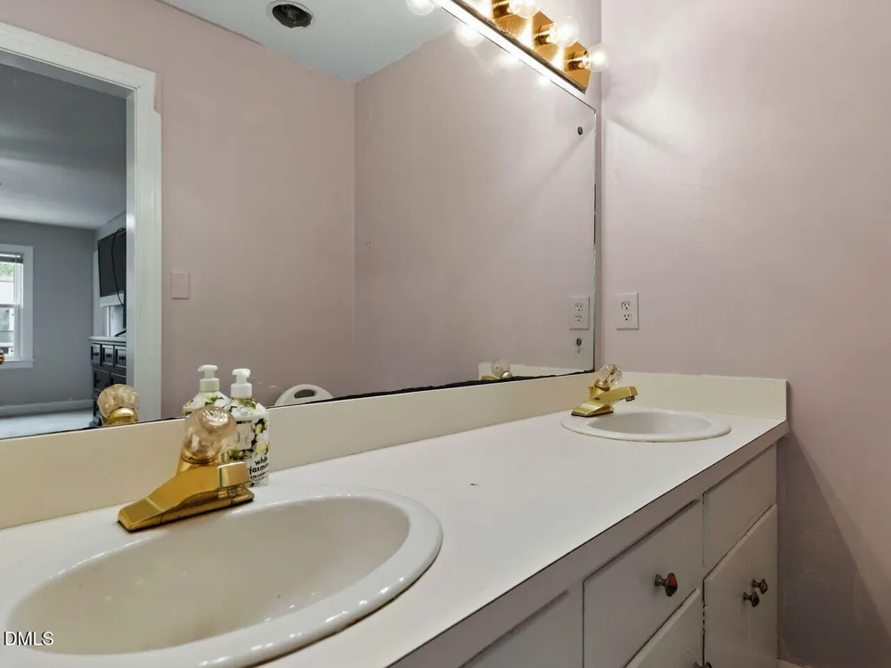 1707 Centre Street W Wilson, NC 27893