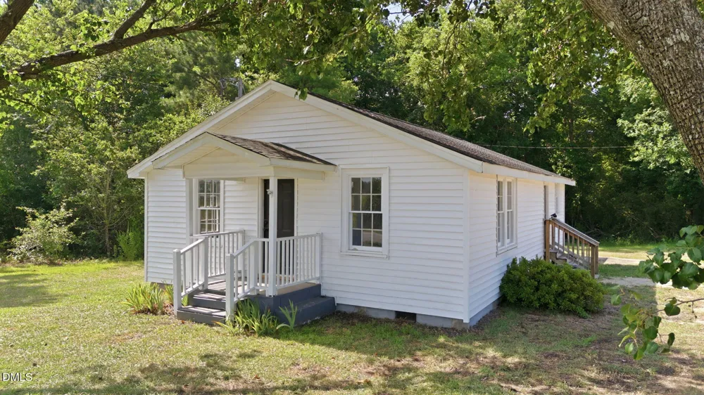 895 Stewart Road Four Oaks, NC 27524