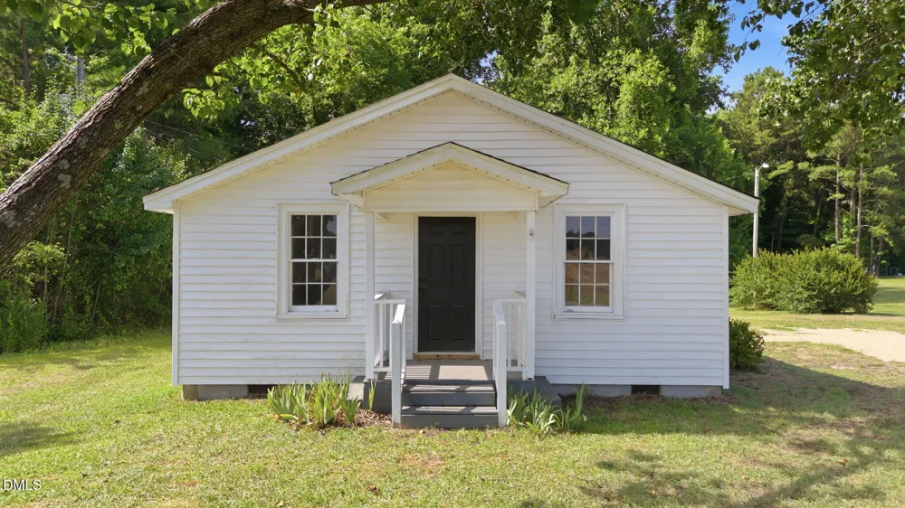 895 Stewart Road Four Oaks, NC 27524