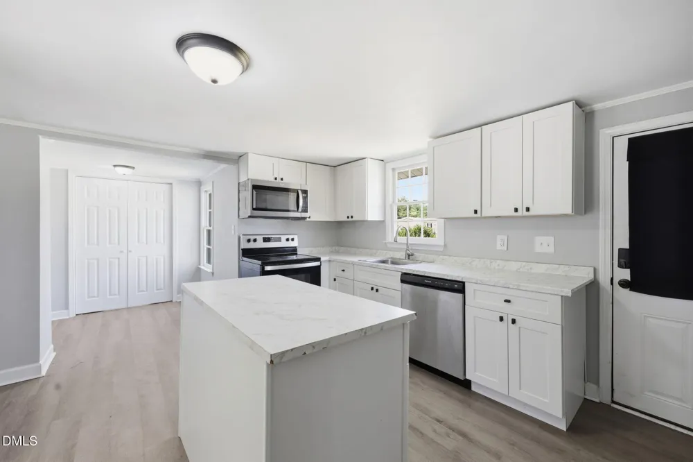 895 Stewart Road Four Oaks, NC 27524