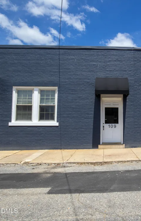 109 E Bunn Lane