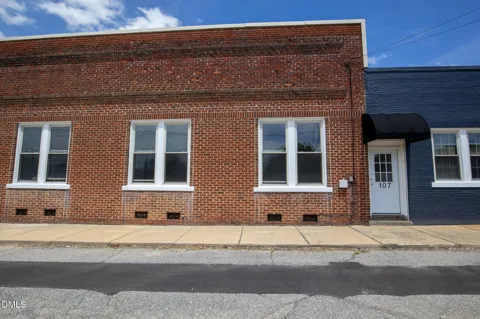 107 E Bunn Lane