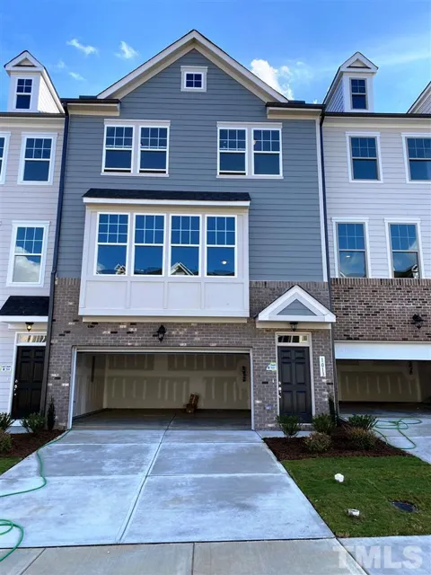 1013 Larabee Lane
