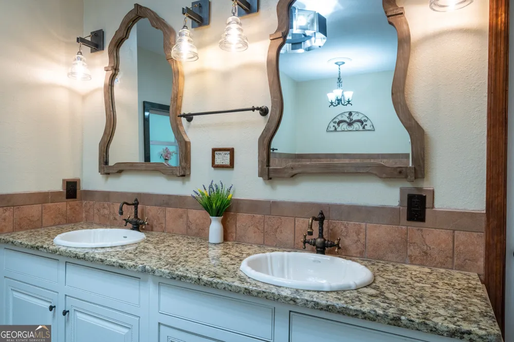69 Greystone DR Cleveland, GA 30528