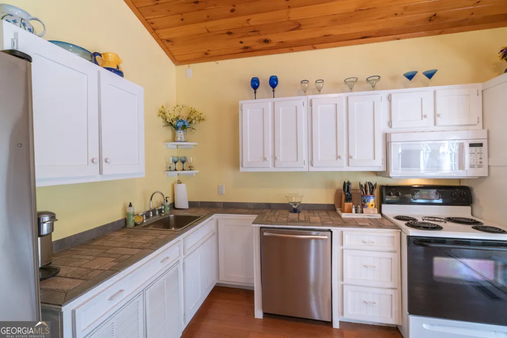 69 Greystone DR Cleveland, GA 30528