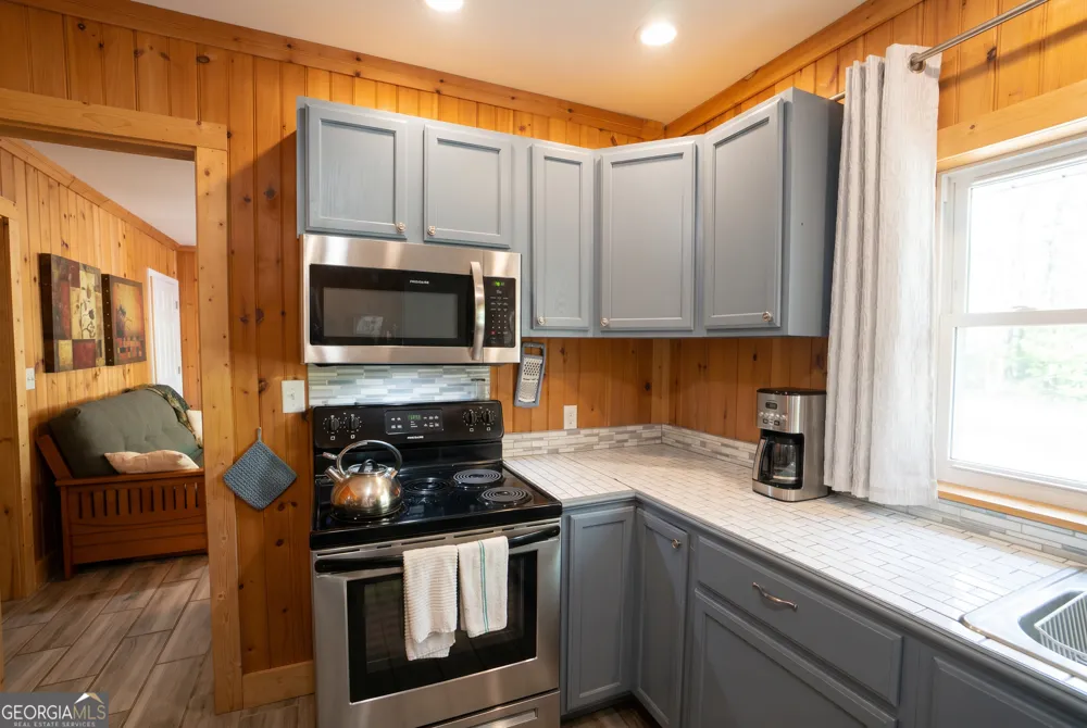 69 Greystone DR Cleveland, GA 30528