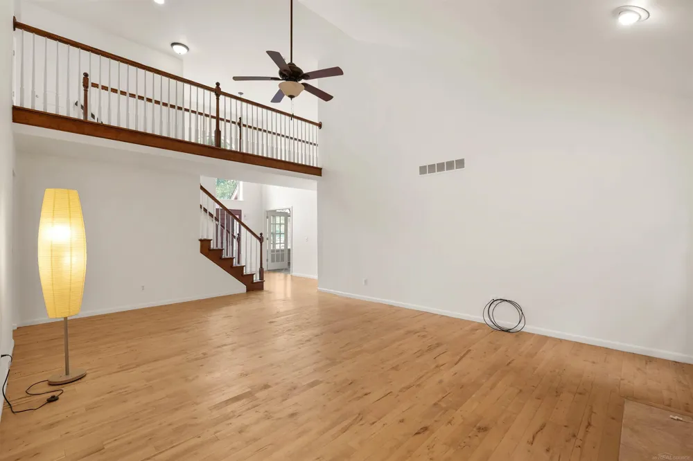 8313 Pine Creek Drive Shelby Charter Township, MI 48316