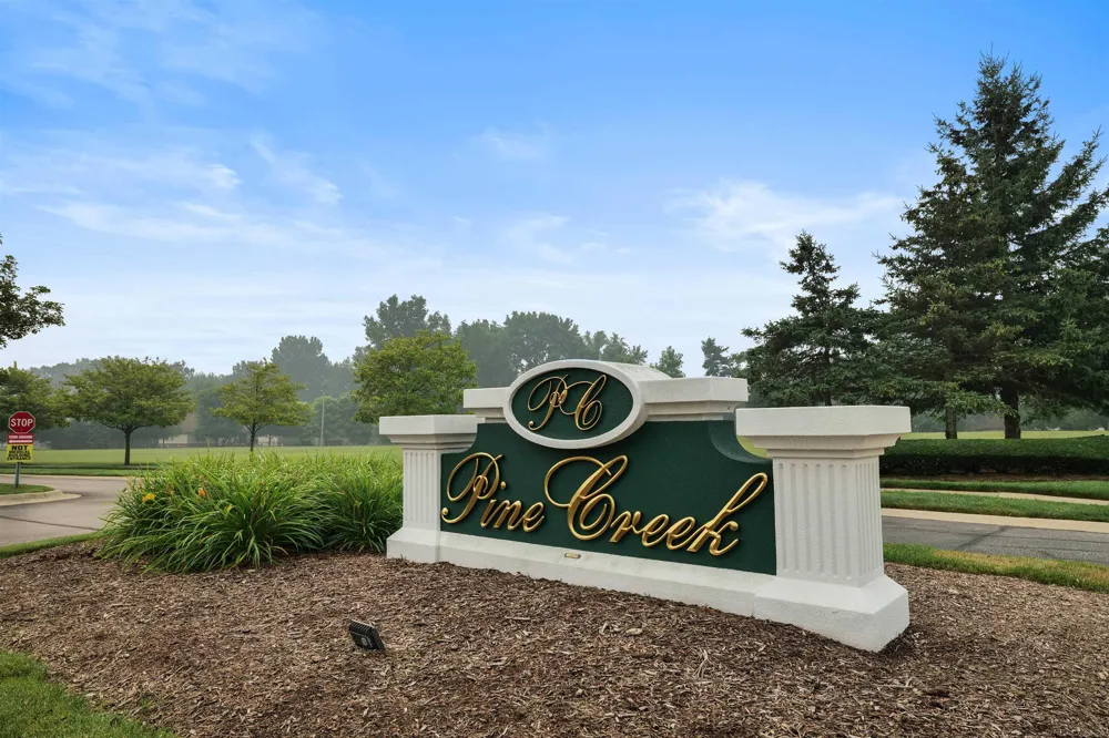 8313 Pine Creek Drive Shelby Charter Township, MI 48316