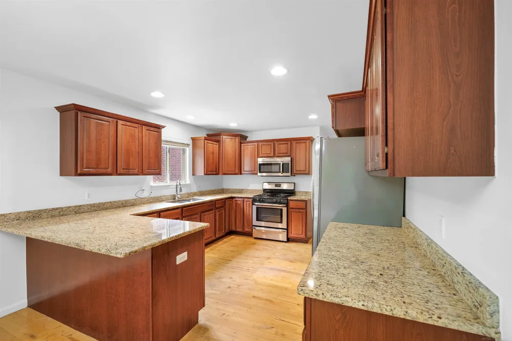 8313 Pine Creek Drive Shelby Charter Township, MI 48316