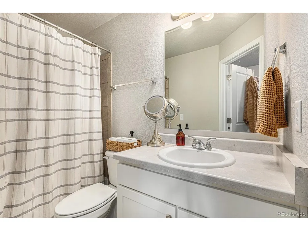 2940 Magic Carpet Loop Colorado Springs, CO 80916