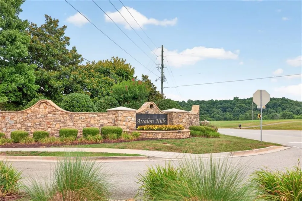 5704 Avalon Commons Way Clermont, GA 30527