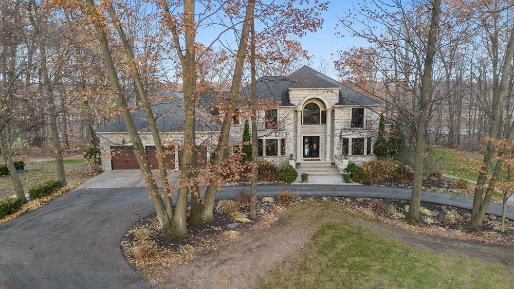 554 Bailey Lake Drive NE Lowell, MI 49331