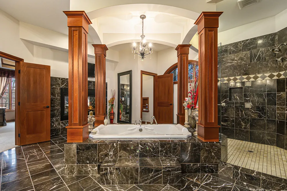 554 Bailey Lake Drive NE Lowell, MI 49331