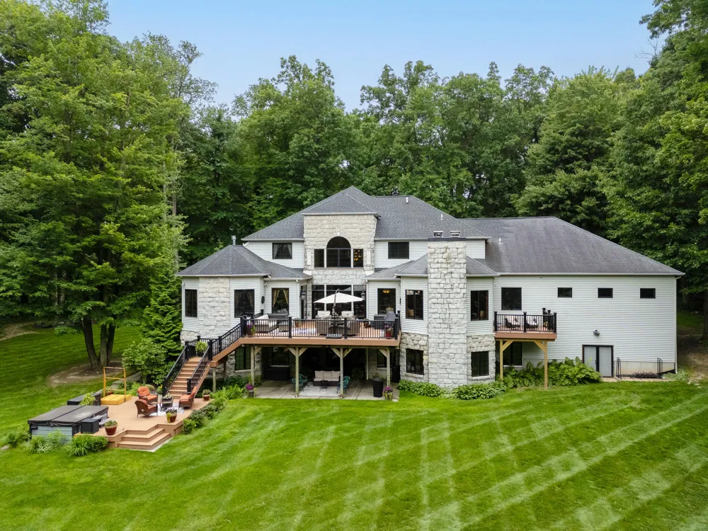 554 Bailey Lake Drive NE Lowell, MI 49331