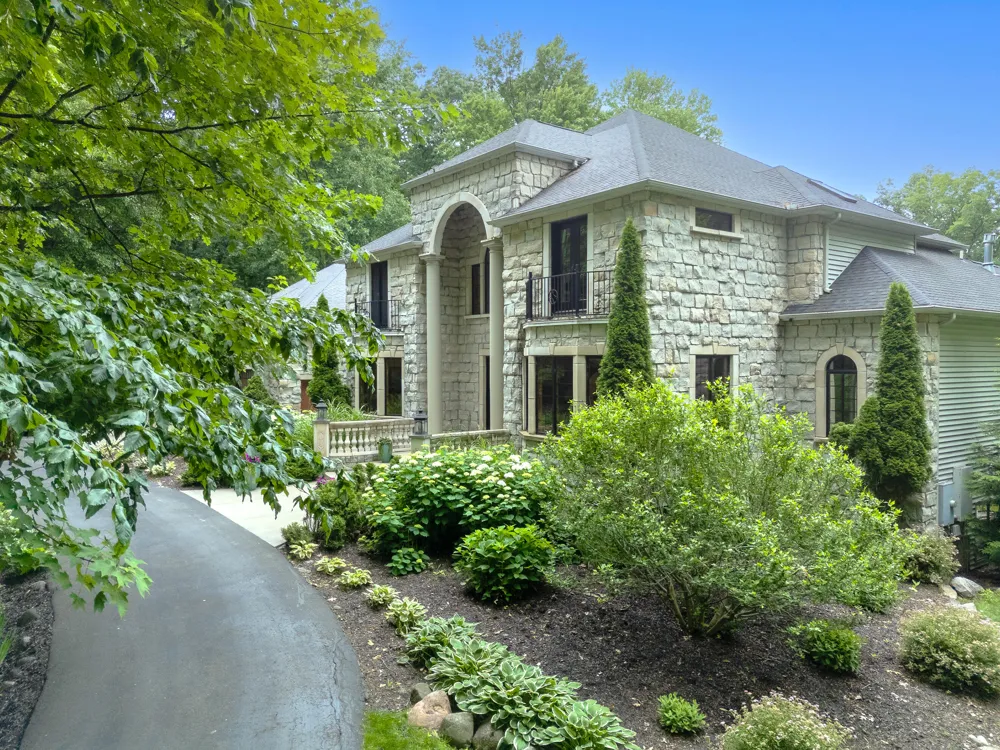 554 Bailey Lake Drive NE Lowell, MI 49331