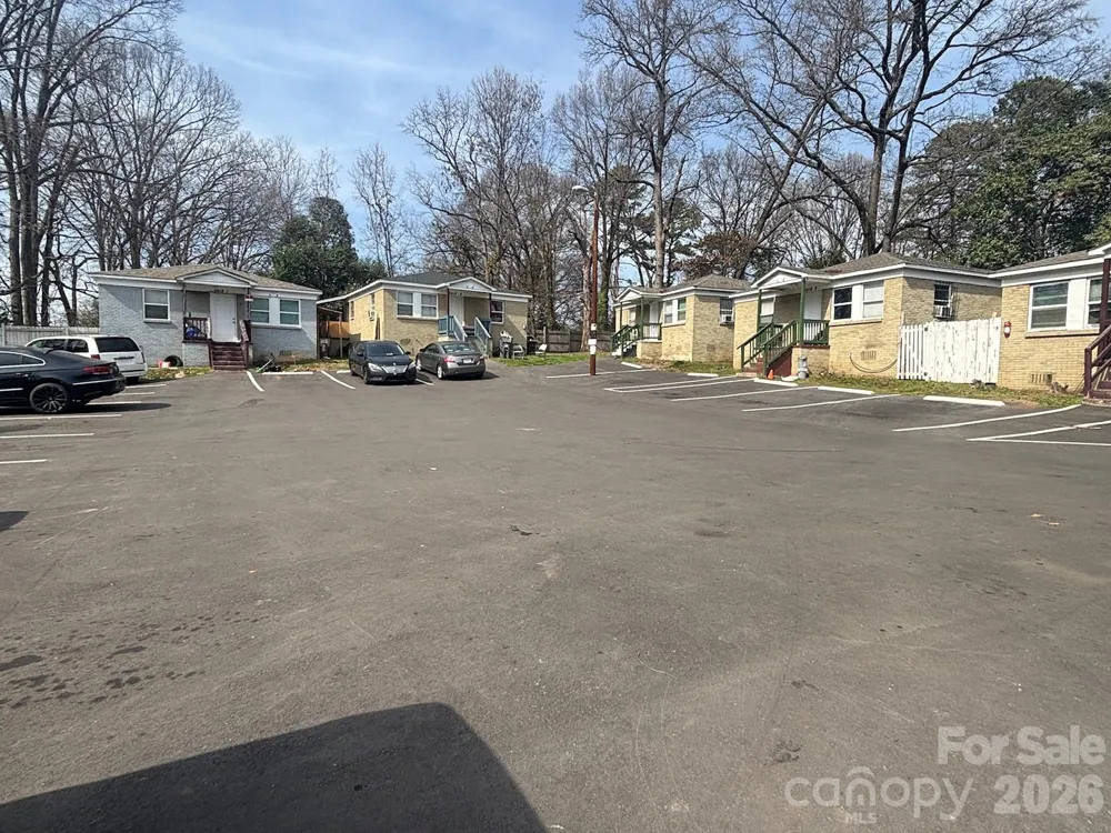 2416 Julia Avenue Charlotte, NC 28206