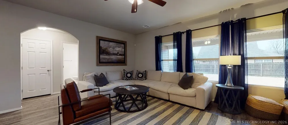 7025 S Lions Avenue Broken Arrow, OK 74011
