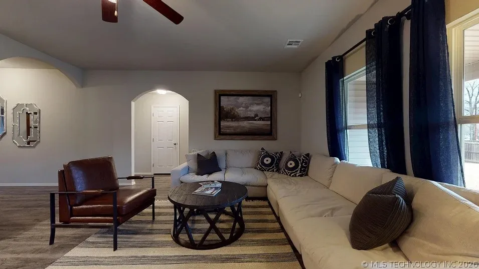 7025 S Lions Avenue Broken Arrow, OK 74011