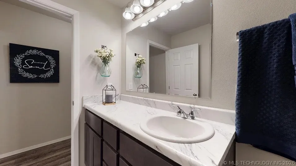 7025 S Lions Avenue Broken Arrow, OK 74011