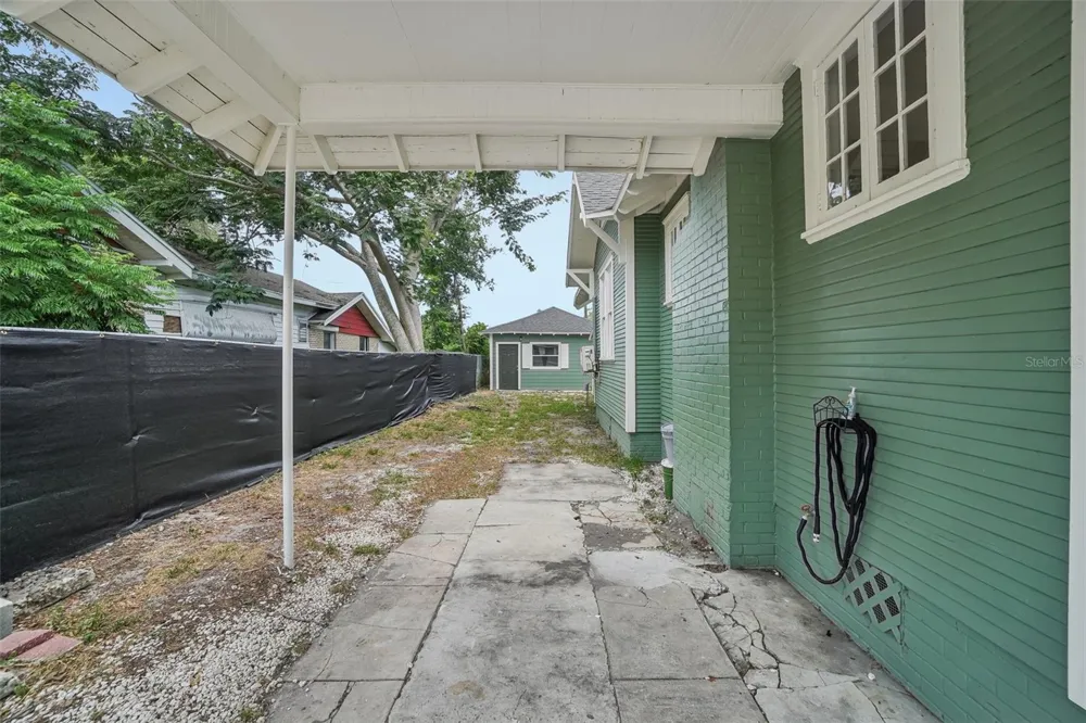 1533 E ELM ROAD Lakeland, FL 33801
