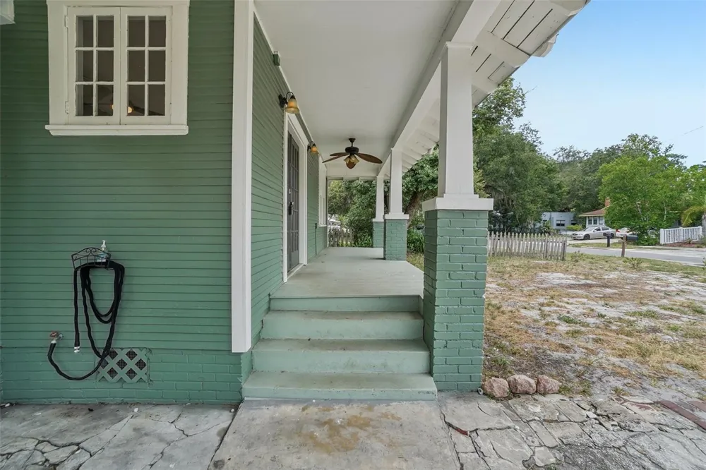 1533 E ELM ROAD Lakeland, FL 33801