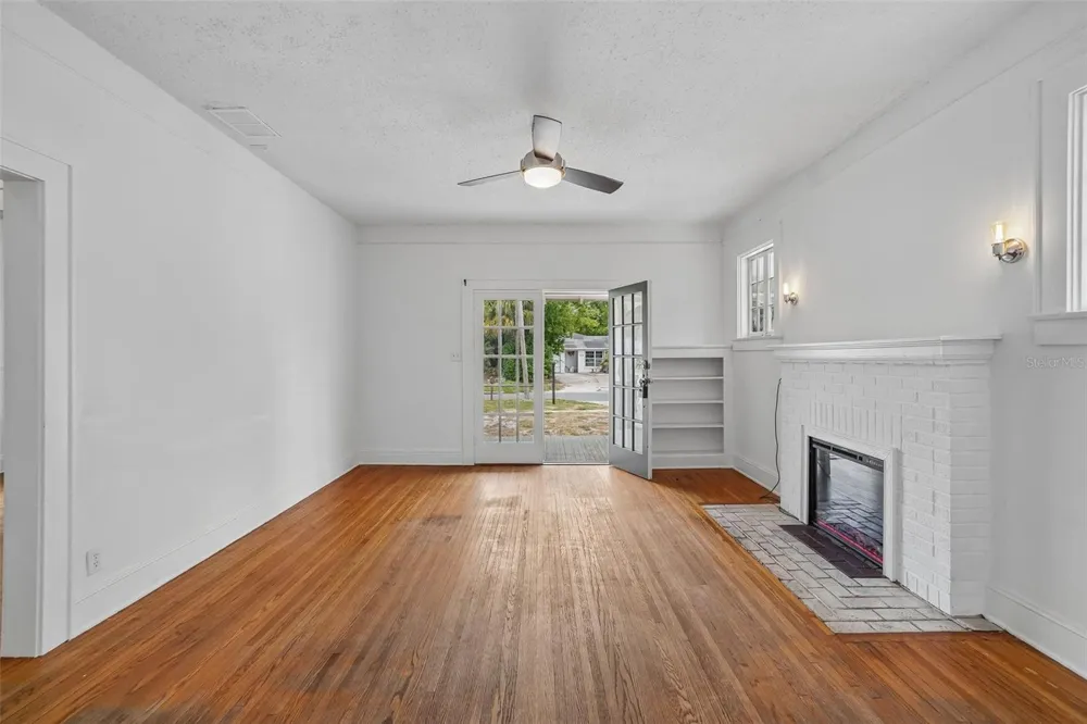 1533 E ELM ROAD Lakeland, FL 33801