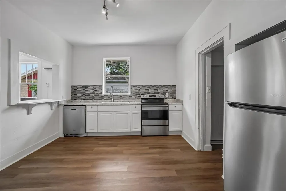 1533 E ELM ROAD Lakeland, FL 33801