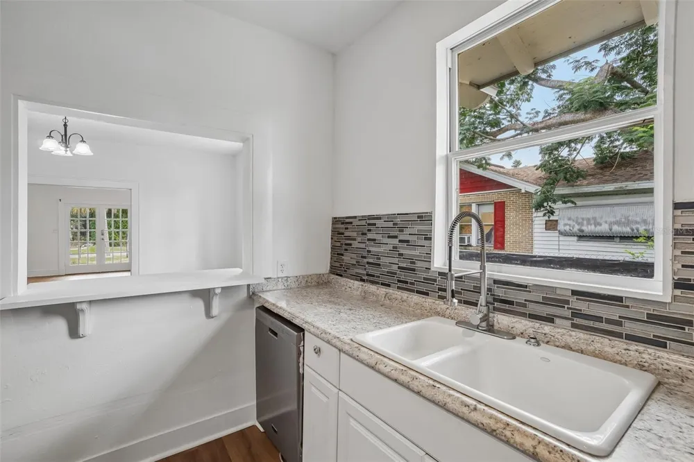 1533 E ELM ROAD Lakeland, FL 33801