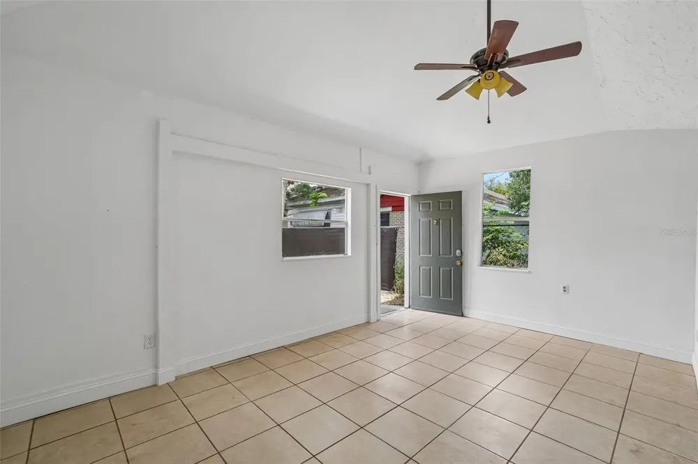 1533 E ELM ROAD Lakeland, FL 33801