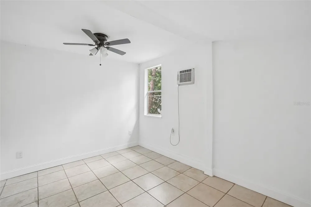 1533 E ELM ROAD Lakeland, FL 33801