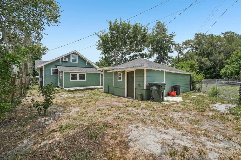 1533 E ELM ROAD Lakeland, FL 33801