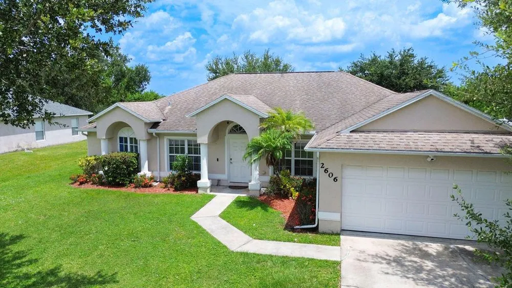 2606 Serenity Circle Fort Pierce, FL 34981