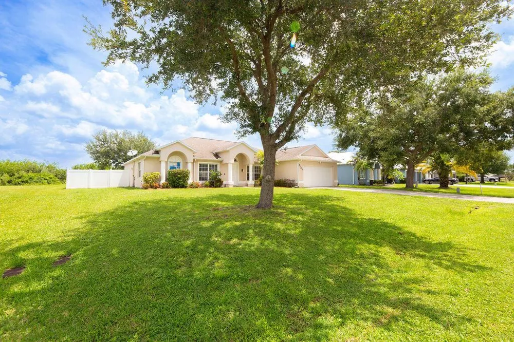 2606 Serenity Circle Fort Pierce, FL 34981