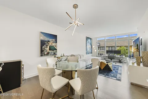 30 Melrose Terrace #304