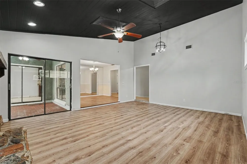 10906 AUTUMN OAK PLACE Tampa, FL 33618