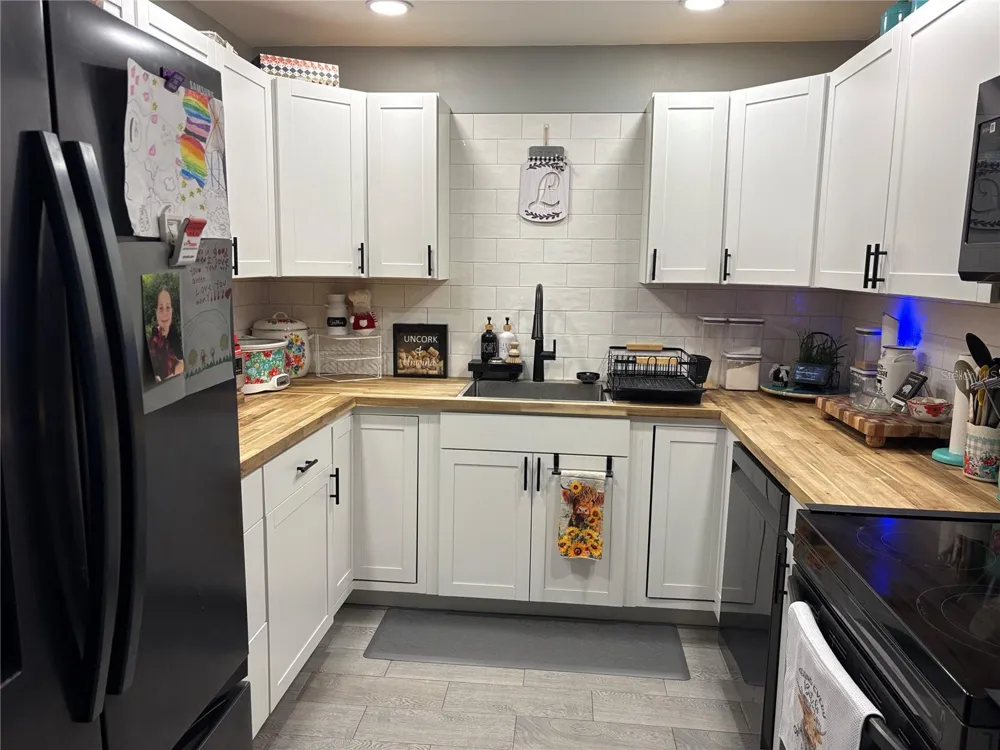 9216 ABBOT DRIVE Citrus Springs, FL 34434