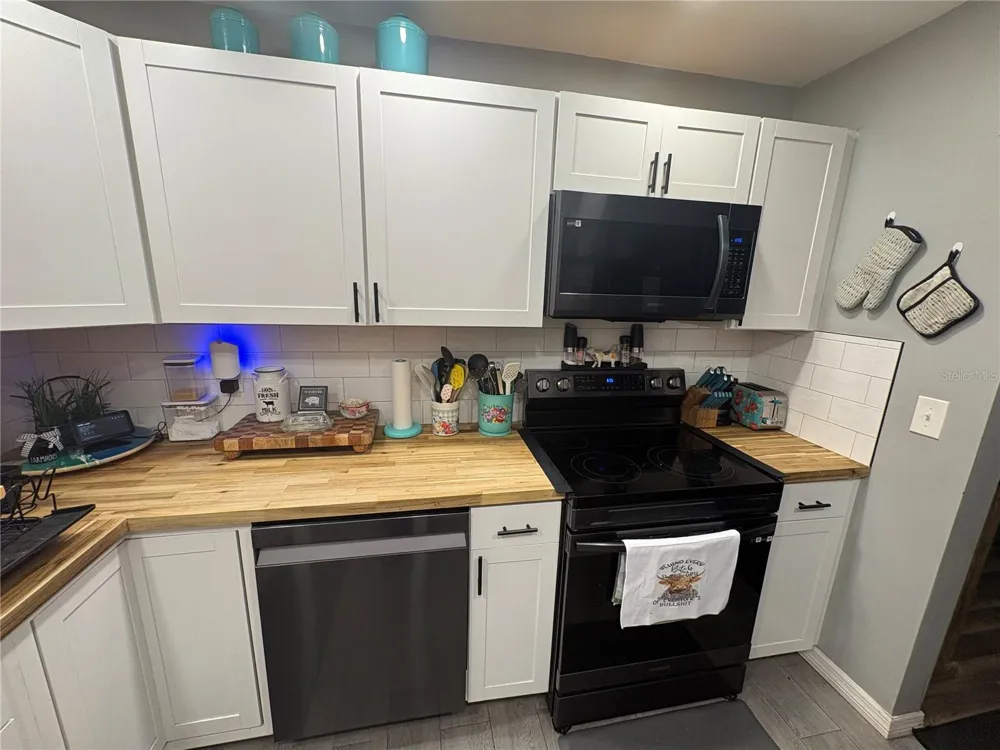 9216 ABBOT DRIVE Citrus Springs, FL 34434