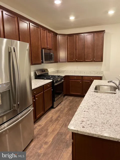 321 KRAMER CT